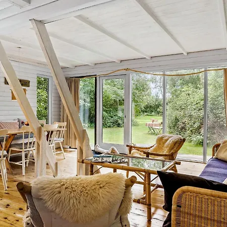 Дом отдыха 2 Bedroom Stunning In Samso